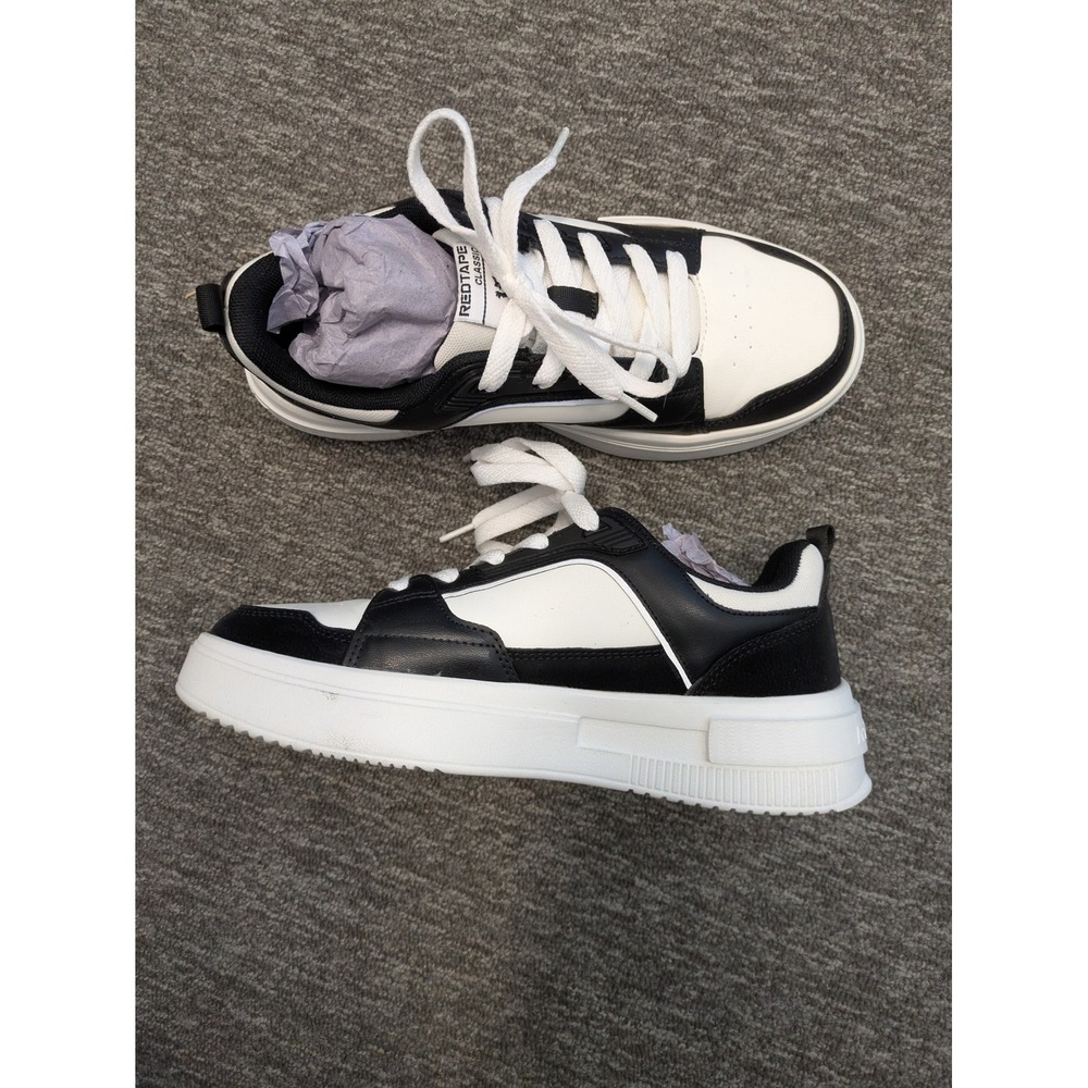 NEW Red Tape Sneakers Men's 7 Black White‎ Colorblock Lion Crest Low Top